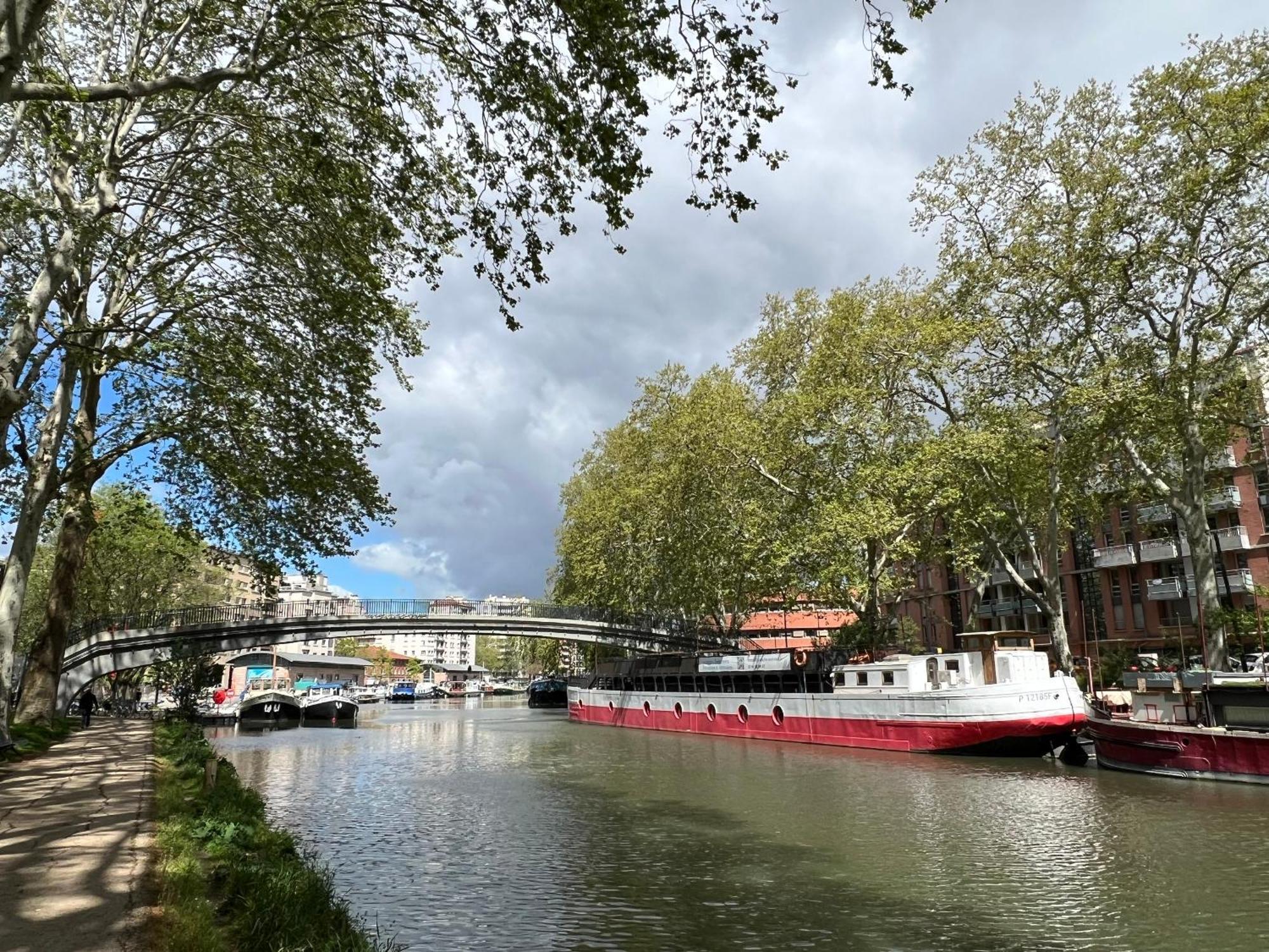 Appartement Sunset Duplex - Grand-rond, Jardin Des Plantes, Centre-ville, 2 Bdrs 60m2, Ac, Free Public Car Park 200m Away, Netflix - T3 60m2 Avec Clim, Parking Public Gratuit A 200m Toulouse